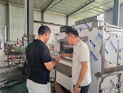 Visita a la fábrica de HIMAX Machinery por parte de un cliente peruano para maquinaria de procesamiento de alimentos